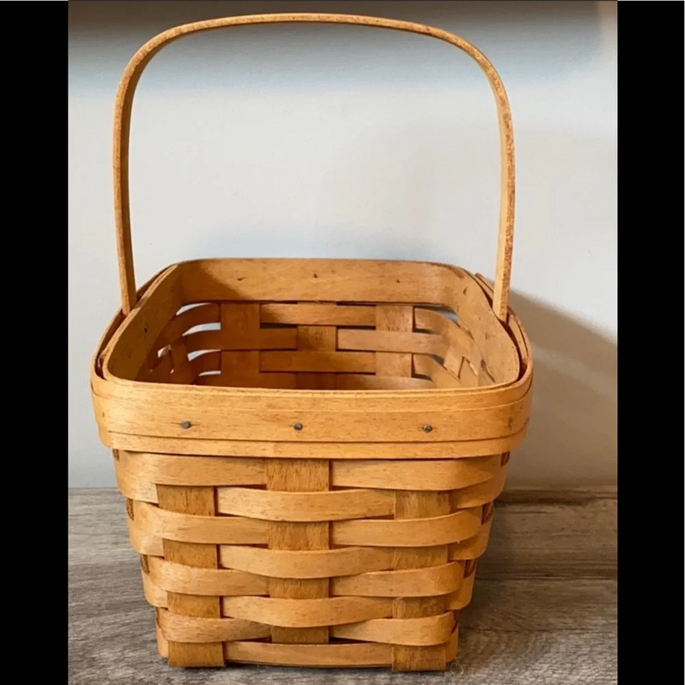Longaberger Spring Basket with Handle with Wood 4 Way Divider and Protector